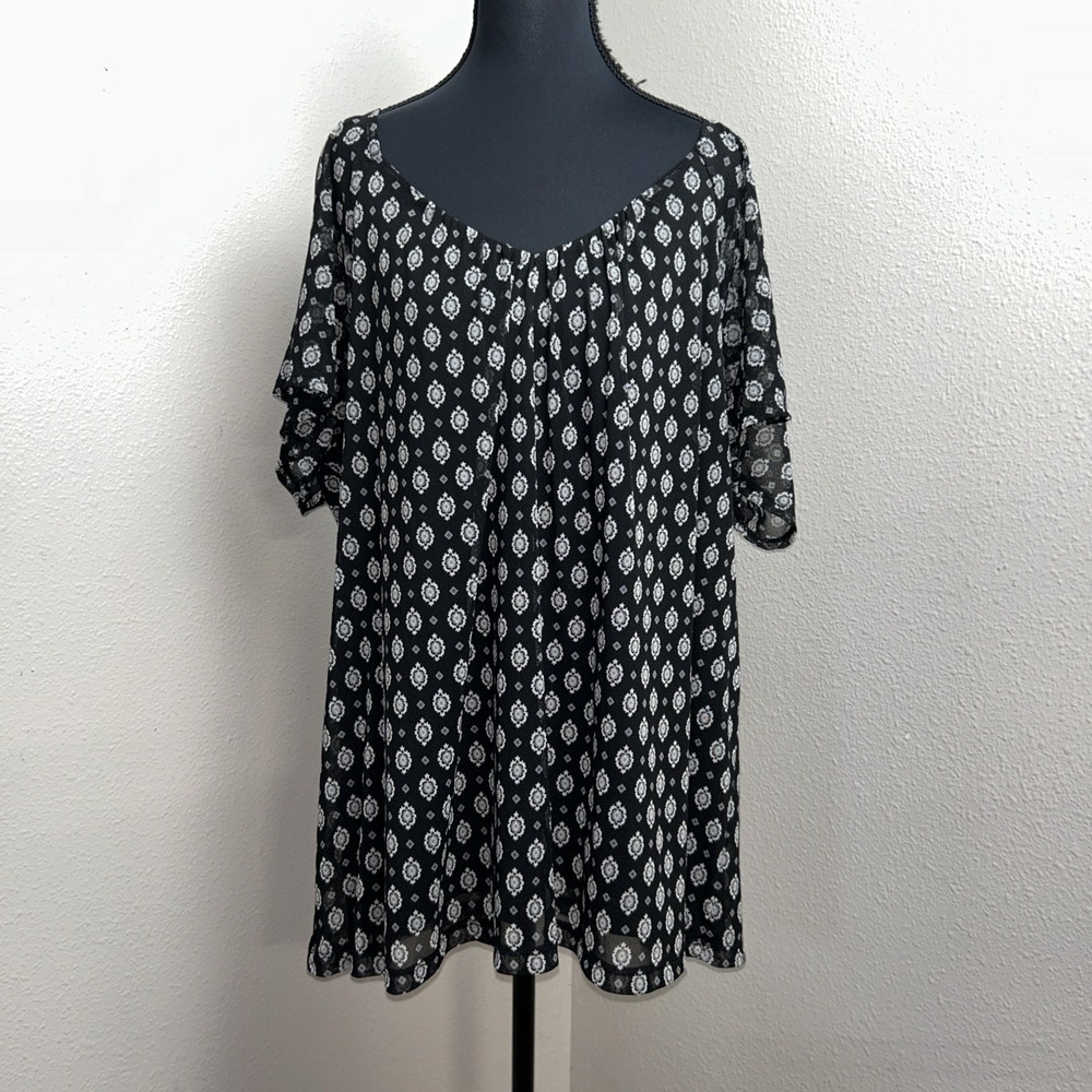 212 Collection Blouse Women's 2X Black White Geometric Sheer Office Professional